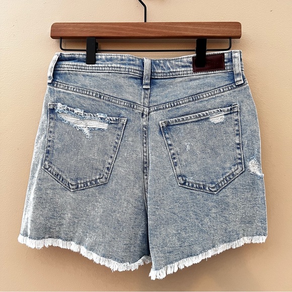 NWT Hollister Curvy Ultra High-Rise Mom Short - Picture 3 of 10